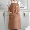 Hugo Apron Model